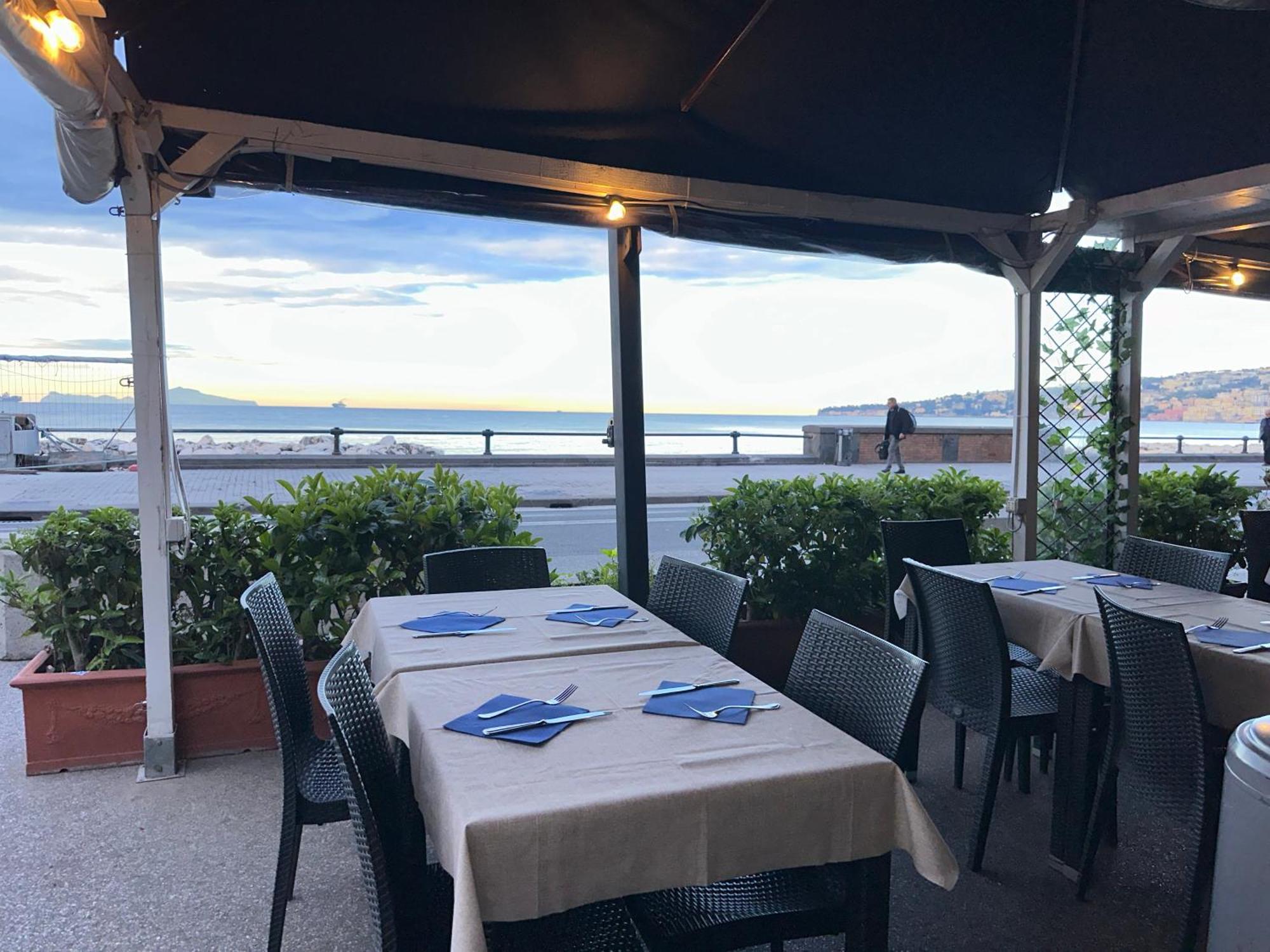 Relais Piazza Vittoria Bed and Breakfast Νάπολη Εξωτερικό φωτογραφία